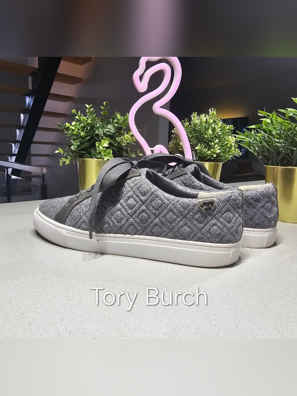 TORY BURCH Magnofiques Baskets Décontractés De Luxe Tissus Gris Matelassé
